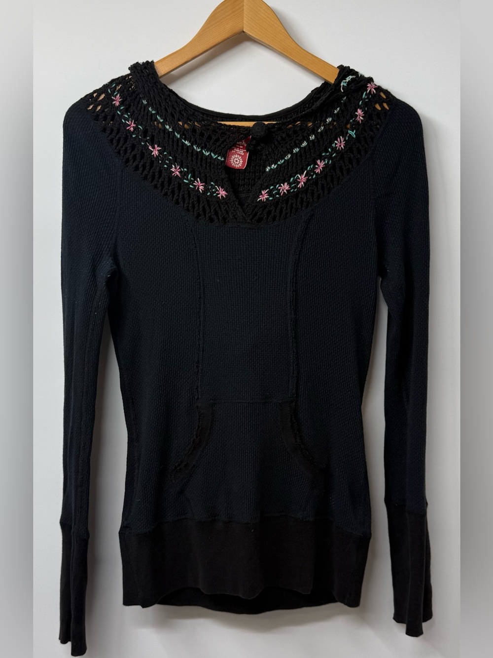 Free People Vintage Y2K Black Crochet Hooded Button Cuff Thermal Long Sleeve Med